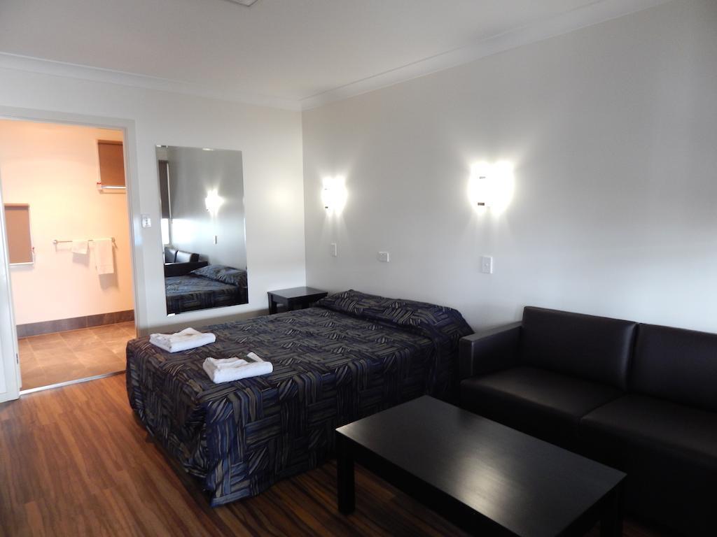 Blackwater Hotel Motel Habitación foto